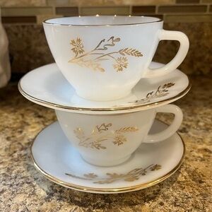 Set of 2 FEDERAL GLASS Meadow Gold White w Gold Leaf Pattern Teacup and saucer